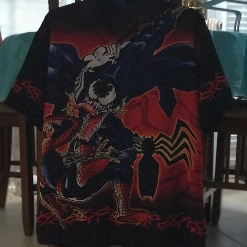 Comicon venom shirt
